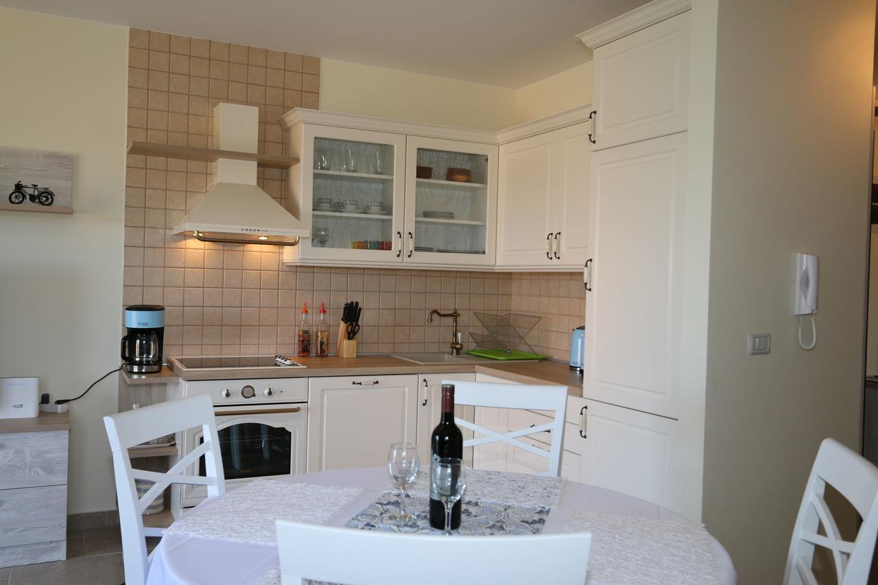 Apartment Soline Cove Екстериор снимка